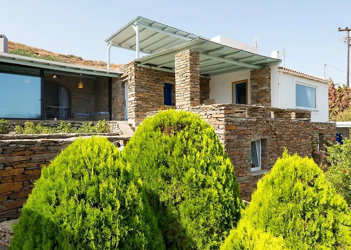 Vourkari Bayhouse
